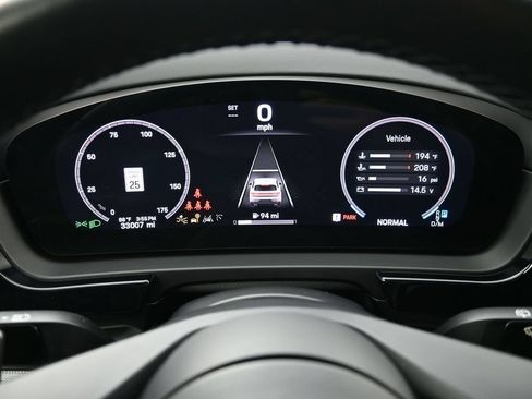 Certified 2024 Porsche Cayenne AWD/4WD image 19