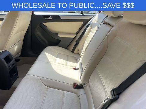 Used 2013 Volkswagen Jetta SE FWD image 11