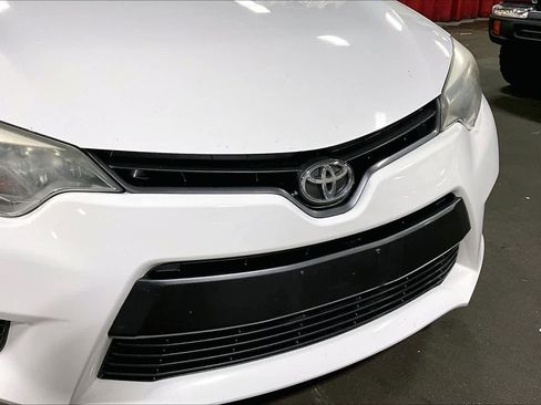Used 2015 Toyota Corolla LE FWD image 30