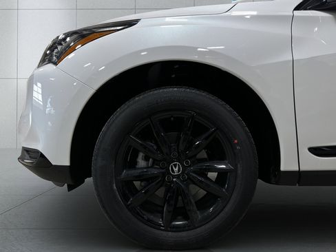 New 2026 Acura RDX SH-AWD image 9