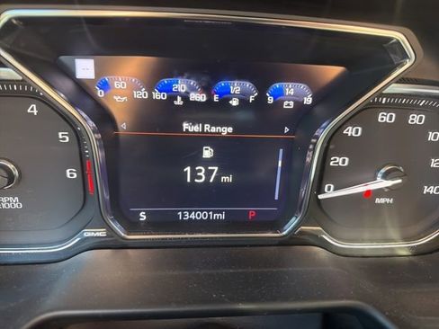 Used 2021 GMC Yukon SLT w/ SLT Premium Package image 11