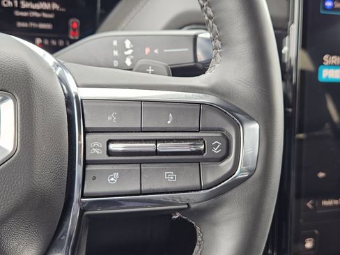 Used 2025 GMC Yukon Denali AWD/4WD image 25