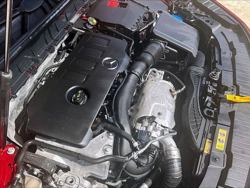 Used 2021 Mercedes-Benz GLB 250 4MATIC image 46