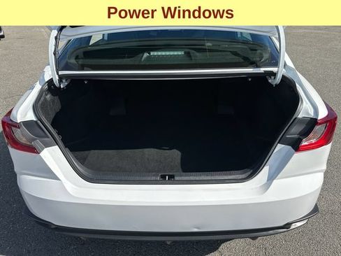 Used 2026 Toyota Camry SE FWD image 11