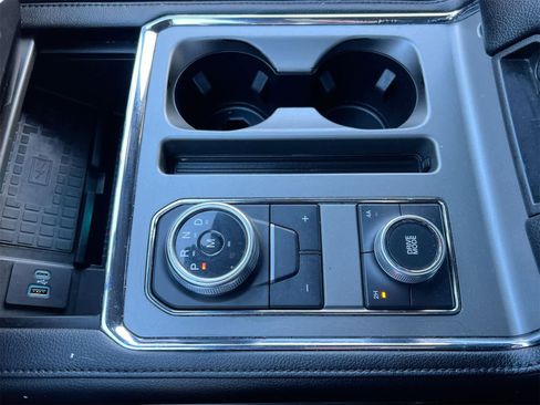 Used 2021 Ford Expedition Max XLT image 31