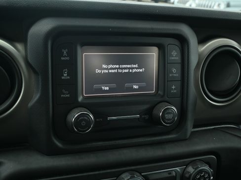Used 2021 Jeep Gladiator Sport AWD/4WD image 22