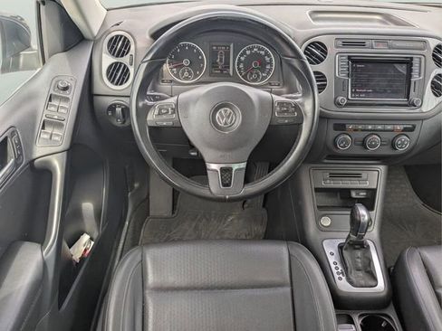 Used 2016 Volkswagen Tiguan SE image 14