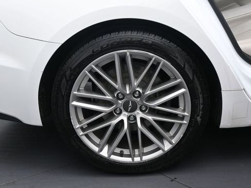 Used 2020 Genesis G70 2.0T AWD/4WD image 37