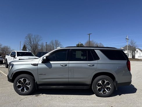Used 2025 GMC Yukon AT4 w/ Premium Trailering Package image 3