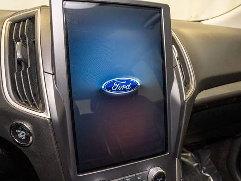 Used 2024 Ford Edge SEL image 13