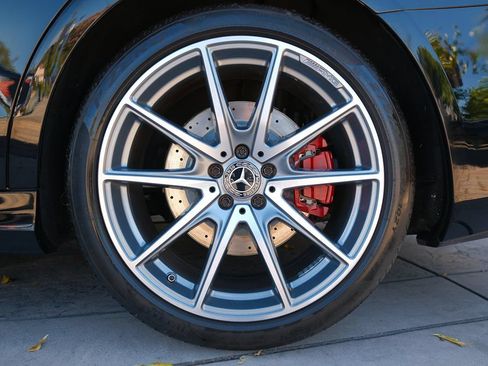 Used 2020 Mercedes-Benz S 560 Sedan image 47
