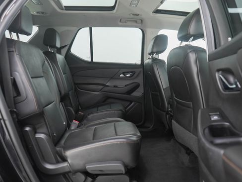 Used 2019 Chevrolet Traverse LT w/ LT Premium Package image 12