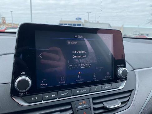 Used 2024 Nissan Altima 2.5 SR image 19