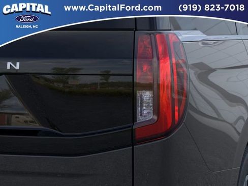 New 2026 Ford Expedition Active image 21