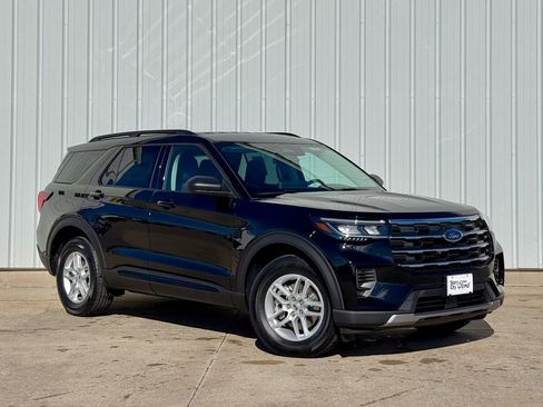 New 2026 Ford Explorer Active image 7
