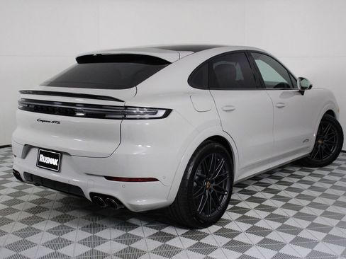 New 2026 Porsche Cayenne GTS image 7