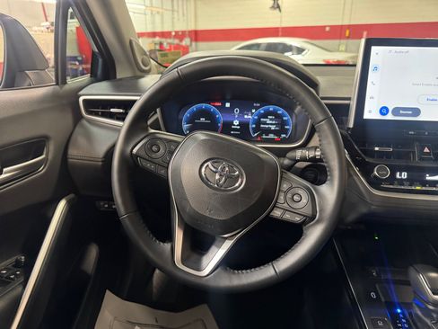 Certified 2026 Toyota Corolla Cross XLE w/ Convenience Package FWD image 9