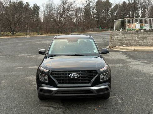 Used 2023 Hyundai Venue SE w/ Cargo Package image 7