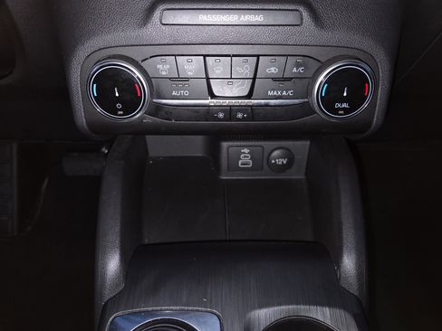 Used 2025 Ford Escape ST-Line image 18