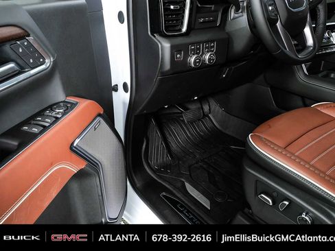 New 2026 GMC Sierra 2500 Denali Ultimate AWD/4WD image 8