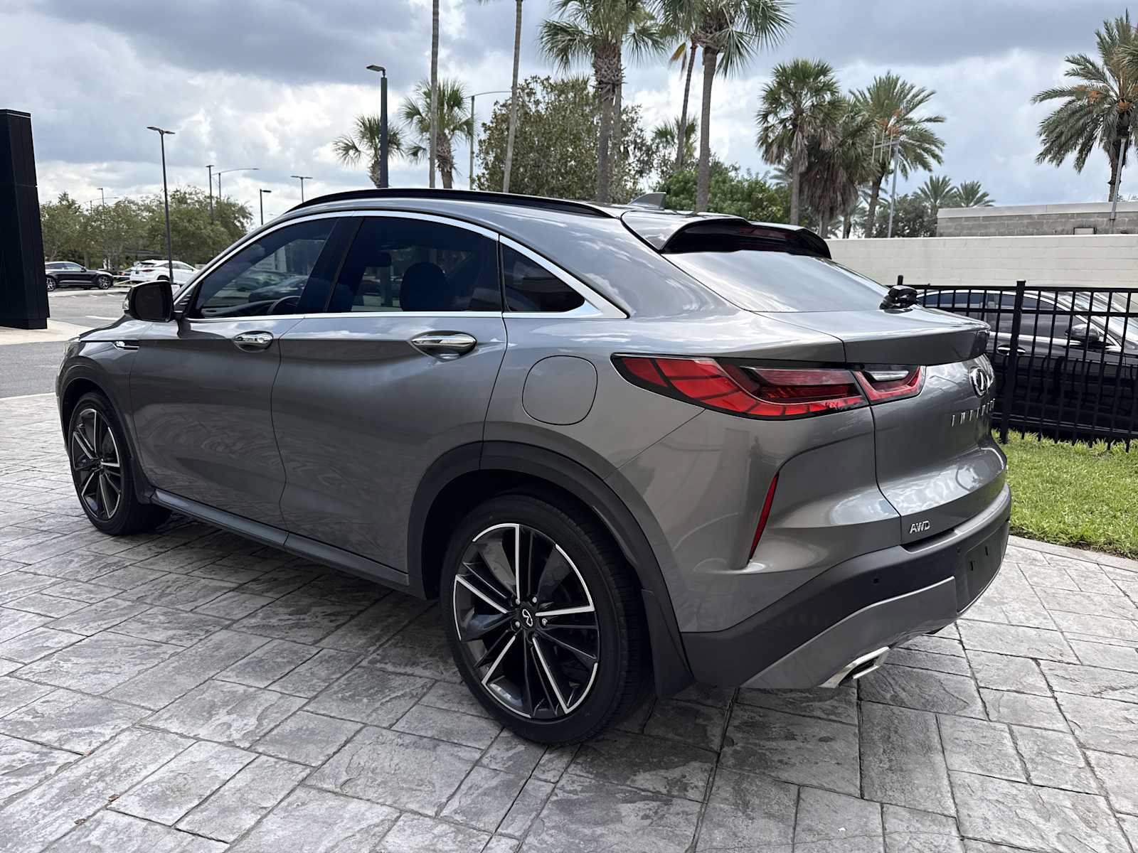 Used 2023 INFINITI QX55 Luxe w/ Cargo Package AWD/4WD image 6
