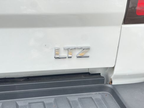 Used 2017 Chevrolet Silverado 2500 LTZ w/ Vortec Plus Package image 41