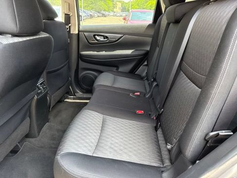 Used 2020 Nissan Rogue SV AWD/4WD image 19