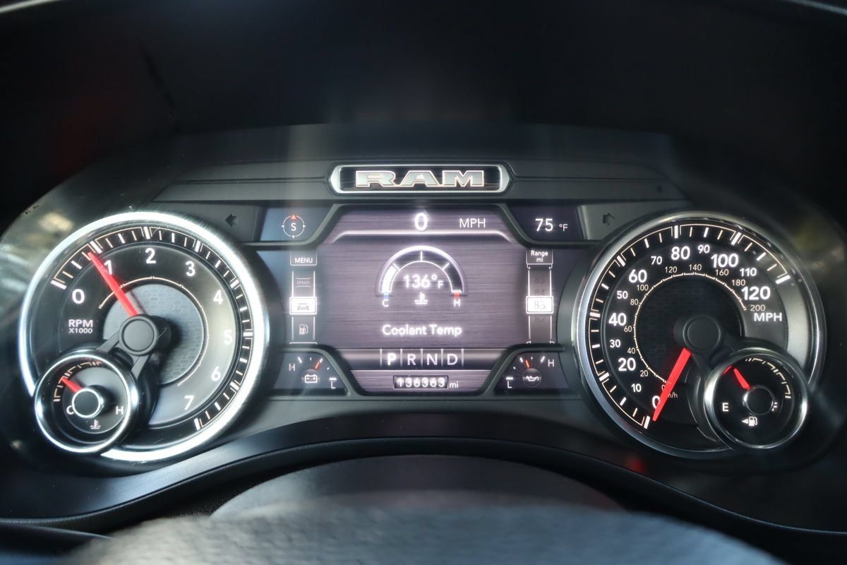 Used 2019 RAM 1500 Laramie w/ Sport Appearance Package AWD/4WD image 32