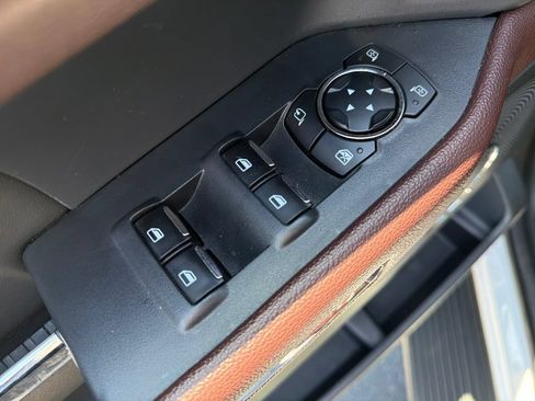 Used 2024 Ford Expedition Limited AWD/4WD image 25