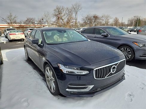Used 2017 Volvo S90 T6 Inscription w/ Vision Package image 3