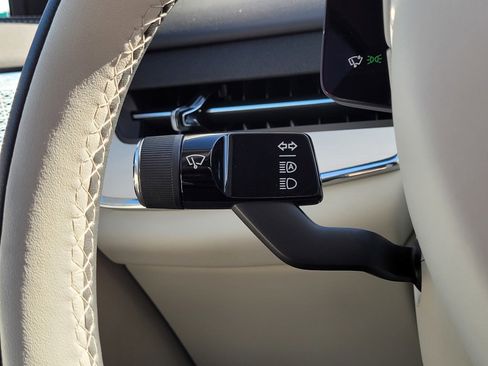 Certified 2025 Volvo EX90 Ultra image 22