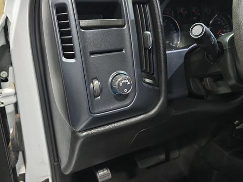 Used 2018 GMC Sierra 3500 4x4 Crew Cab w/ Sierra Convenience Package image 11
