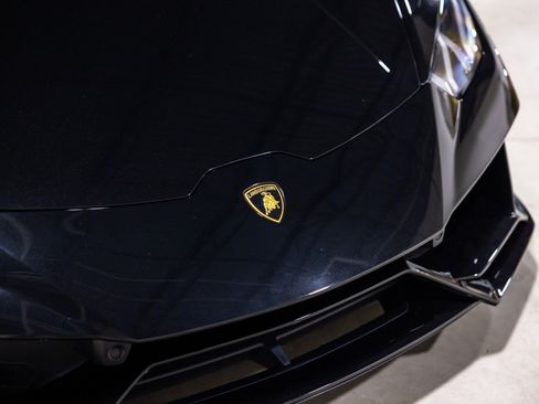 Used 2023 Lamborghini Huracan EVO AWD/4WD image 23