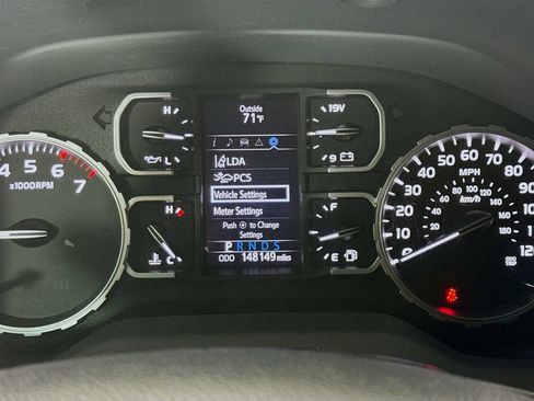 Used 2018 Toyota Tundra SR5 w/ SR5 Upgrade Package RWD image 13