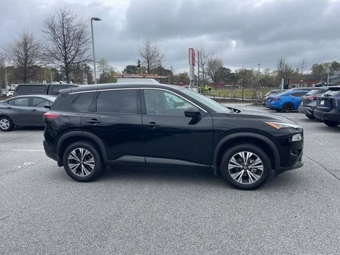 Certified 2021 Nissan Rogue SV w/ Premium Package image 3