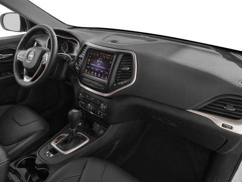 Used 2017 Jeep Cherokee High Altitude w/ Luxury Group AWD/4WD image 14