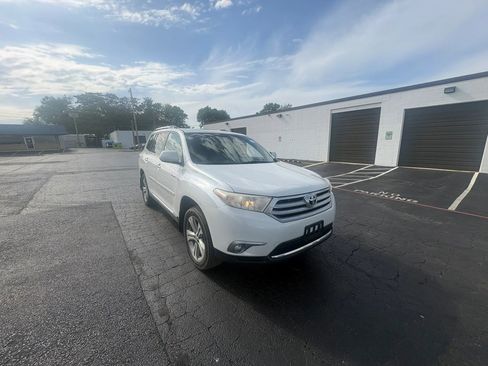 Used 2012 Toyota Highlander Limited w/ Tow Pkg AWD/4WD image 1