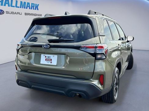 Certified 2025 Subaru Forester Premium AWD/4WD image 3