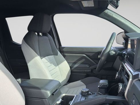 Used 2024 Toyota Tacoma TRD Sport image 12