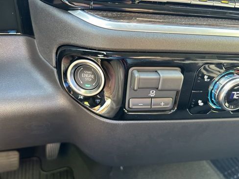 New 2026 GMC Sierra 1500 Elevation image 23