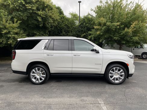 Used 2024 Chevrolet Tahoe High Country AWD/4WD image 10