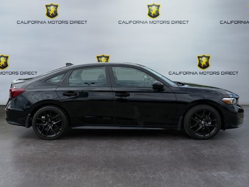 Used 2025 Honda Civic Sport image 3
