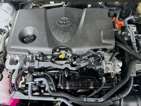 Used 2025 Toyota Camry LE image 34