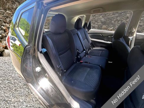 Used 2019 Nissan Rogue S AWD/4WD image 23