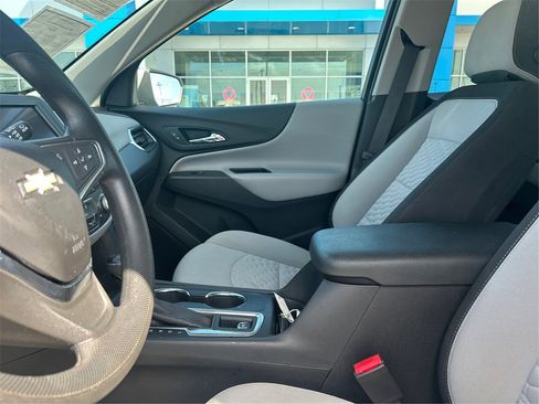 Used 2021 Chevrolet Equinox LT image 9