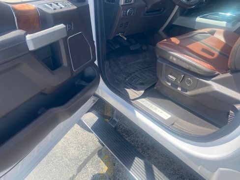 Used 2019 Ford F350 King Ranch w/ King Ranch Ultimate Package AWD/4WD image 17