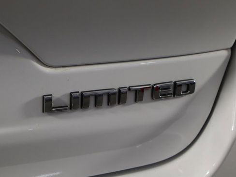 Used 2023 Jeep Grand Cherokee Limited AWD/4WD image 53