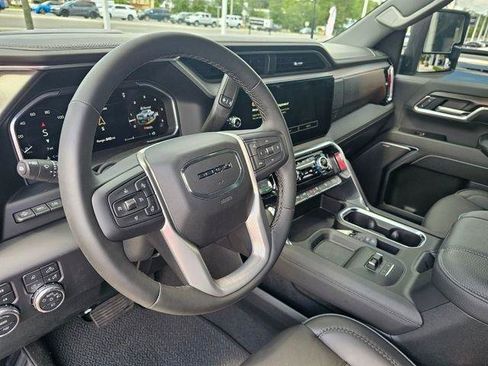 New 2026 GMC Sierra 2500 Denali w/ Denali Reserve Package AWD/4WD image 17