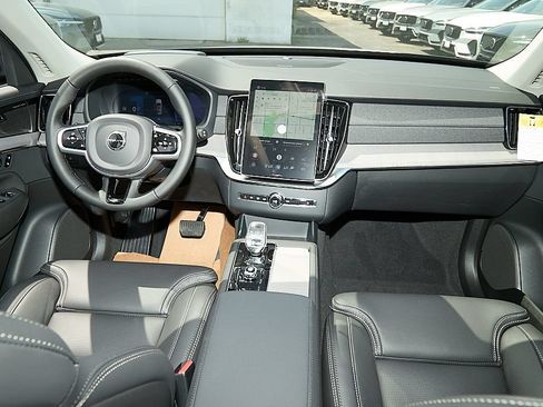 New 2026 Volvo XC90 T8 Ultra w/ Protection Package AWD/4WD image 25