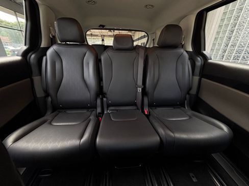 Used 2026 Kia Carnival FWD image 41